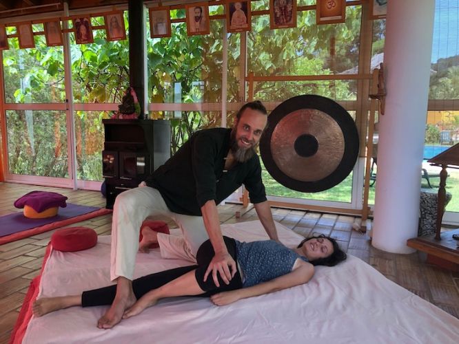 Thai yoga massage juice detox therapies